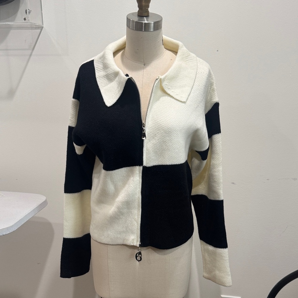 Women's Black & White Checker Knit Zip Jacket